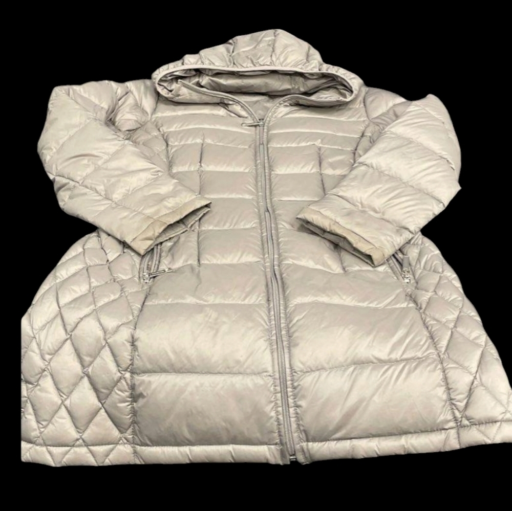 Michael Michael Kors size small Packable Hooded Puffer Coat